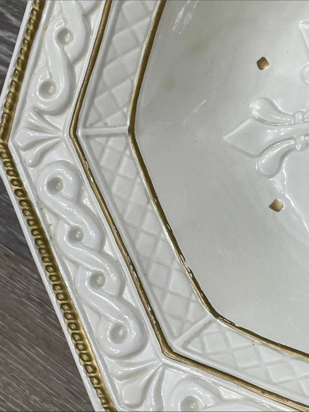 Fitz & Floyd Holiday Christmas Ceramic Bowl 9 1/2 inches across